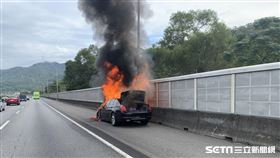 苗栗三義國道火燒車／翻攝畫面
