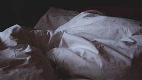 房間,飯店,床,示意圖／Pixabay
