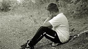 少年,男童,哭,難過,低落,性侵,圖／取自免費圖庫Pixabay
