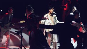 吳青峰全程不說話演唱　僅他們能聽到