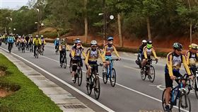 單車的香格里拉　民眾樂騎大小金門（1）金門國家公園管理處「2020單車的香格里拉–金門國家公園自行車生態樂騎活動」14日舉行，600多名車友一起騎鐵馬樂遊，飽覽金門豐富人文史蹟及生態之美。（金門國家公園管理處提供）中央社記者黃慧敏傳真 109年11月14日