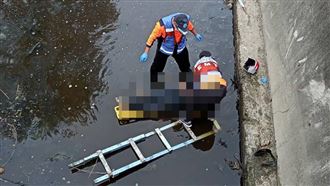 快訊／麻豆女騎士被撞　噴飛深溝死亡