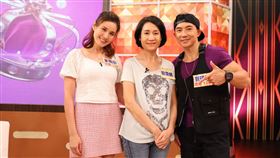 劉畊宏和老婆王婉霏以及岳母一起上節目。（圖／衛視提供）