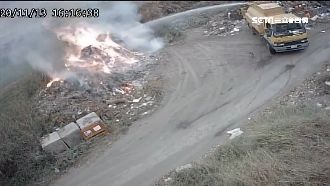 路邊縱火燒雜草　男遭逮：放火放習慣