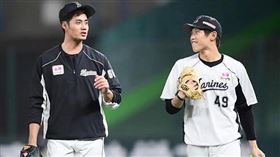 ▲旅日左投陳冠宇、陳偉殷兩人感情好。（圖／翻攝自陳冠宇IG）