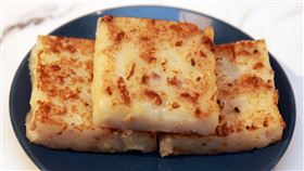 小三元精緻港點「臘味煎蘿蔔糕」。（記者邱榮吉/攝影）