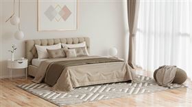 飯店床尾多一塊布，其實大有用途。（示意圖／翻攝自pixabay）