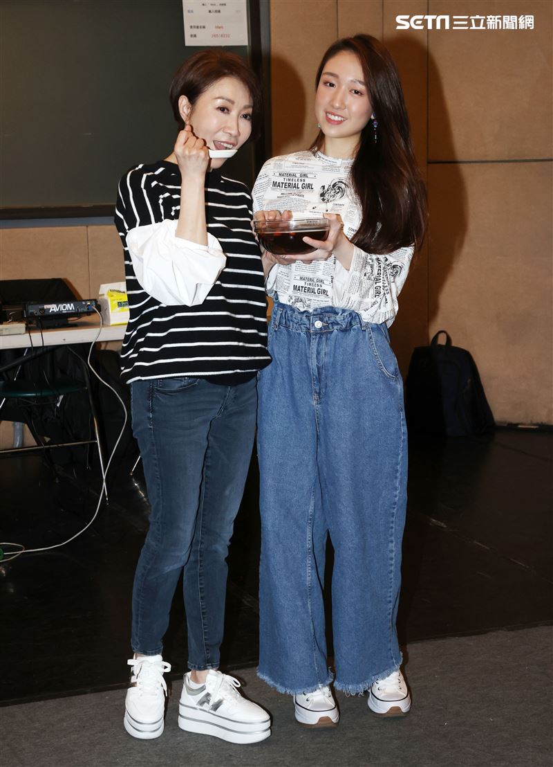 李翊君「翊如既往」演唱會練團彩排女兒香奈兒雞湯探班。（記者邱榮吉/攝影）
