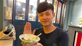 焦糖哥哥嘆：中華民國死在自己手裡。（圖／翻攝自焦糖哥哥臉書）