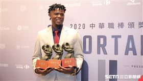 ▲中信兄弟先發投手德保拉拿下投手3冠王。（圖／記者劉彥池攝影）