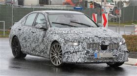 ▲Mercedes-Benz C53測試車（圖／翻攝自carscoops）