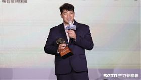 ▲統一獅投手鄭鈞仁拿下年度最佳進步獎。（圖／記者劉彥池攝影）