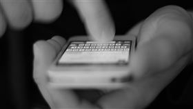 手機,鍵盤,英文(翻攝自 Pixabay)