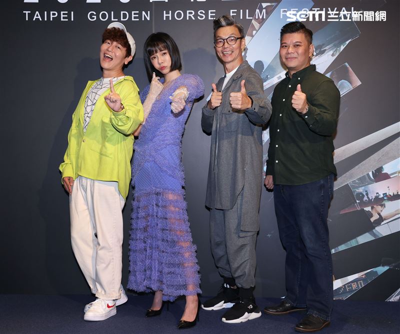 金馬影展「男兒王」編劇賴宇涵、女主角張承喜、男主角李國煌(來台隔離出關)、導演王國燊。（記者邱榮吉/攝影）