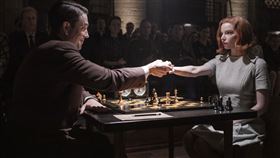 后翼棄兵,西洋棋,貝絲哈蒙,天才　（圖／Netflix提供）