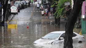 颱風梵高災情慘重　菲國掀究責聲浪颱風梵高11、12日襲菲災情慘重，菲律賓輿論連日掀起究責聲浪。圖為馬尼拉地區馬利吉娜市災情。此圖攝於12日。中央社記者陳妍君馬尼拉攝　109年11月17日