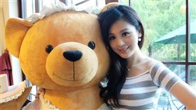 吳依潔昔日受封為「最正主播」。（圖／翻攝自吳依潔臉書）