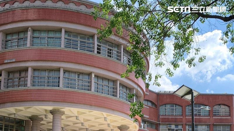 玩防狼噴霧外洩　台中8學生送醫
