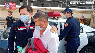 外送員自摔亡　公車司機被警攙扶相驗