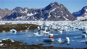 研究人員31日表示，格陵蘭和南極冰蓋目前消融速度，與聯合國預測海平面上升的最壞情況一致，這兩處的冰蓋容納足以使海平面上升65公尺的凍水。（圖取自Pixabay圖庫）