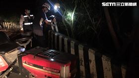 高雄,農機具,駕駛,撞山。