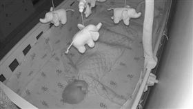 琪亞拉半夜聽見寶寶監視器傳來詭異男聲，似乎在偷窺她的寶寶。（圖／翻攝自Kiara推特）