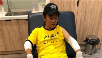 摔到安全帽碎掉　吳宗憲今做腦部斷層