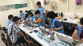 ▲政府傳遞社會溫暖，幫助清寒家庭也能在地消費。（圖／金門縣政府提供）