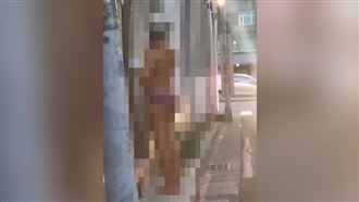 嚇！北市街頭驚見黑皮膚「上空裸女」