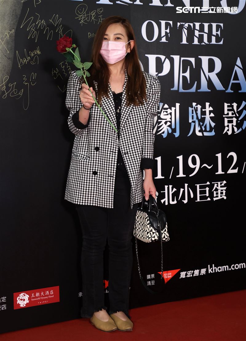 梁靜茹觀賞「歌劇魅影」。（記者邱榮吉/攝影）