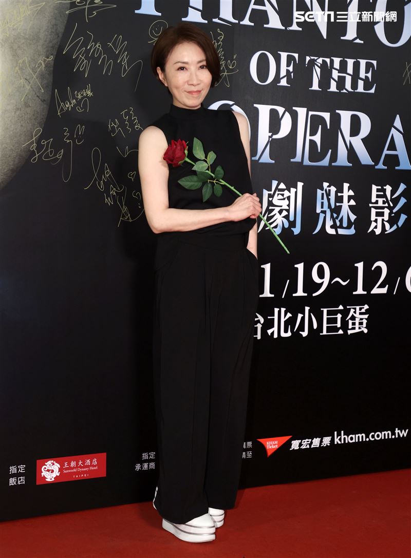 李翊君觀賞「歌劇魅影」。（記者邱榮吉/攝影）