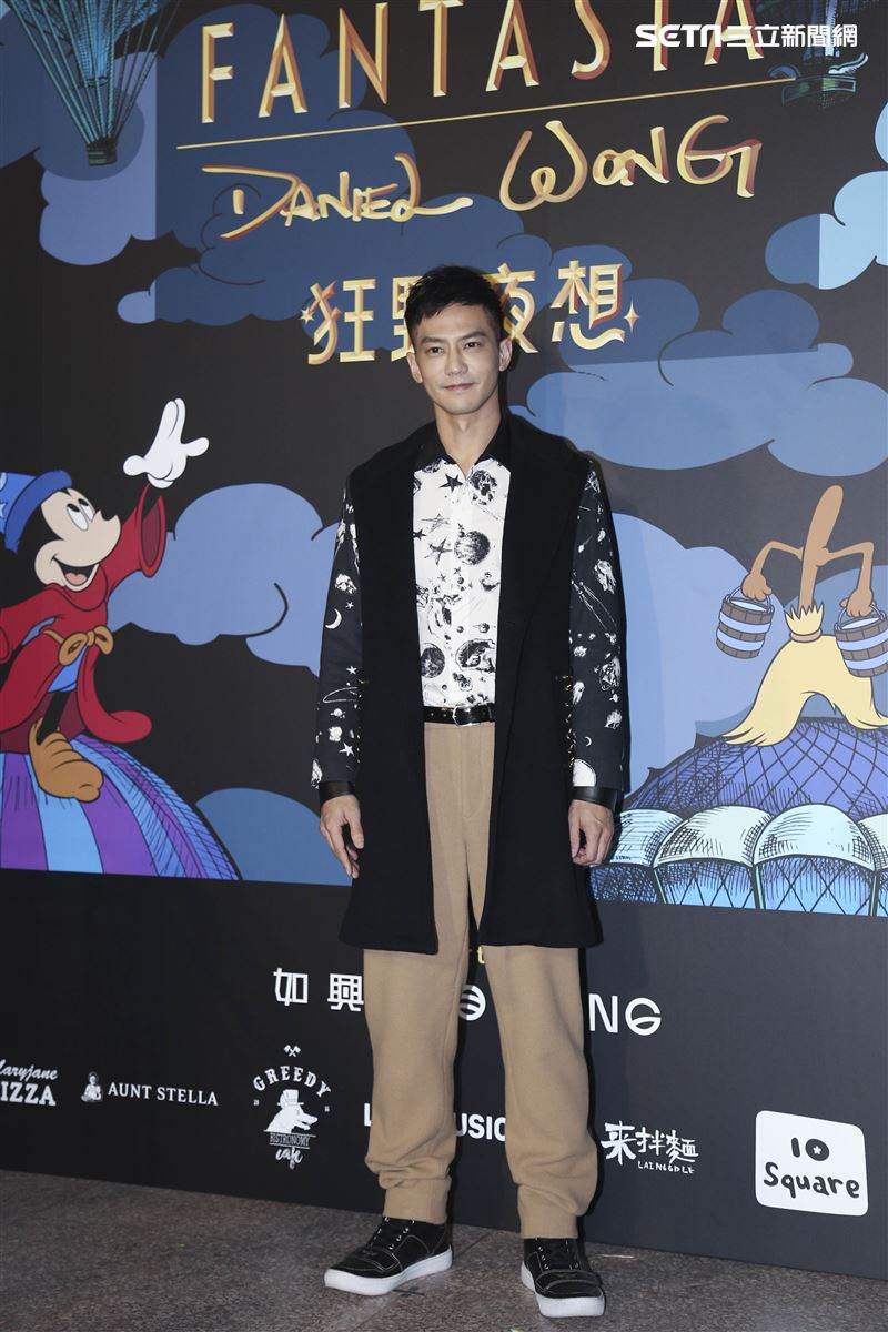 設計師Daniel Wong攜手Disney打造【狂野夜想 Fantasia 2OFW 】時裝秀郭書瑤、禾浩辰、謝忻、周興哲、周曉涵、閻奕格、胡宇威出席。（圖／記者楊澍攝影）