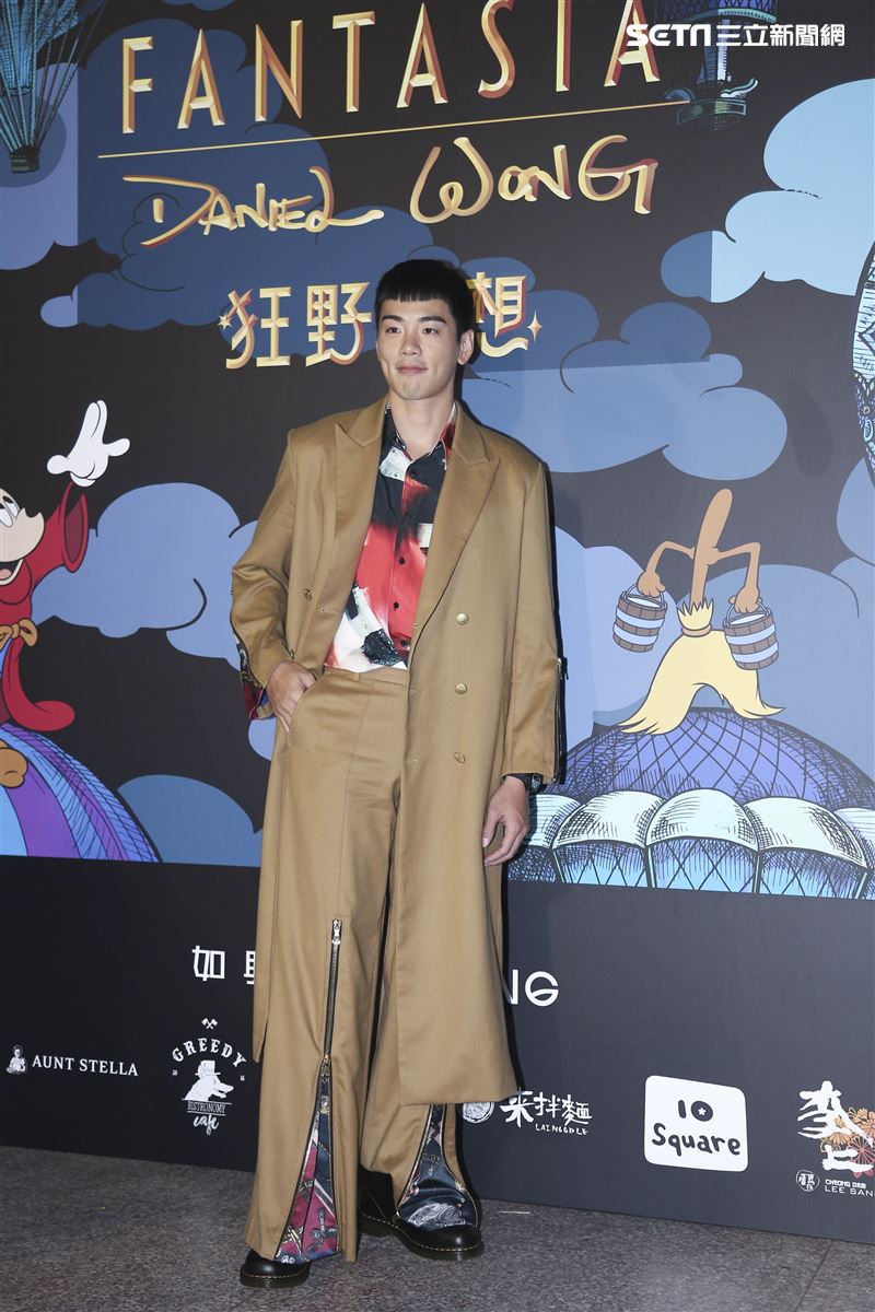 設計師Daniel Wong攜手Disney打造【狂野夜想 Fantasia 2OFW 】時裝秀郭書瑤、禾浩辰、謝忻、周興哲、周曉涵、閻奕格、胡宇威出席。（圖／記者楊澍攝影）