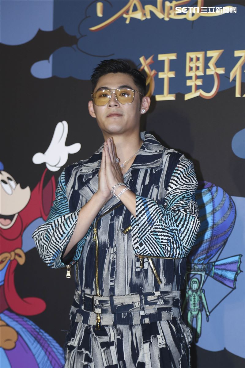 設計師Daniel Wong攜手Disney打造【狂野夜想 Fantasia 2OFW 】時裝秀郭書瑤、禾浩辰、謝忻、周興哲、周曉涵、閻奕格、胡宇威出席。（圖／記者楊澍攝影）