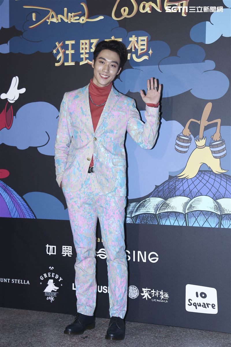 設計師Daniel Wong攜手Disney打造【狂野夜想 Fantasia 2OFW 】時裝秀郭書瑤、禾浩辰、謝忻、周興哲、周曉涵、閻奕格、胡宇威出席。（圖／記者楊澍攝影）