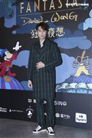 設計師Daniel Wong攜手Disney打造【狂野夜想 Fantasia 2OFW 】時裝秀郭書瑤、禾浩辰、謝忻、周興哲、周曉涵、閻奕格、胡宇威出席。（圖／記者楊澍攝影）
