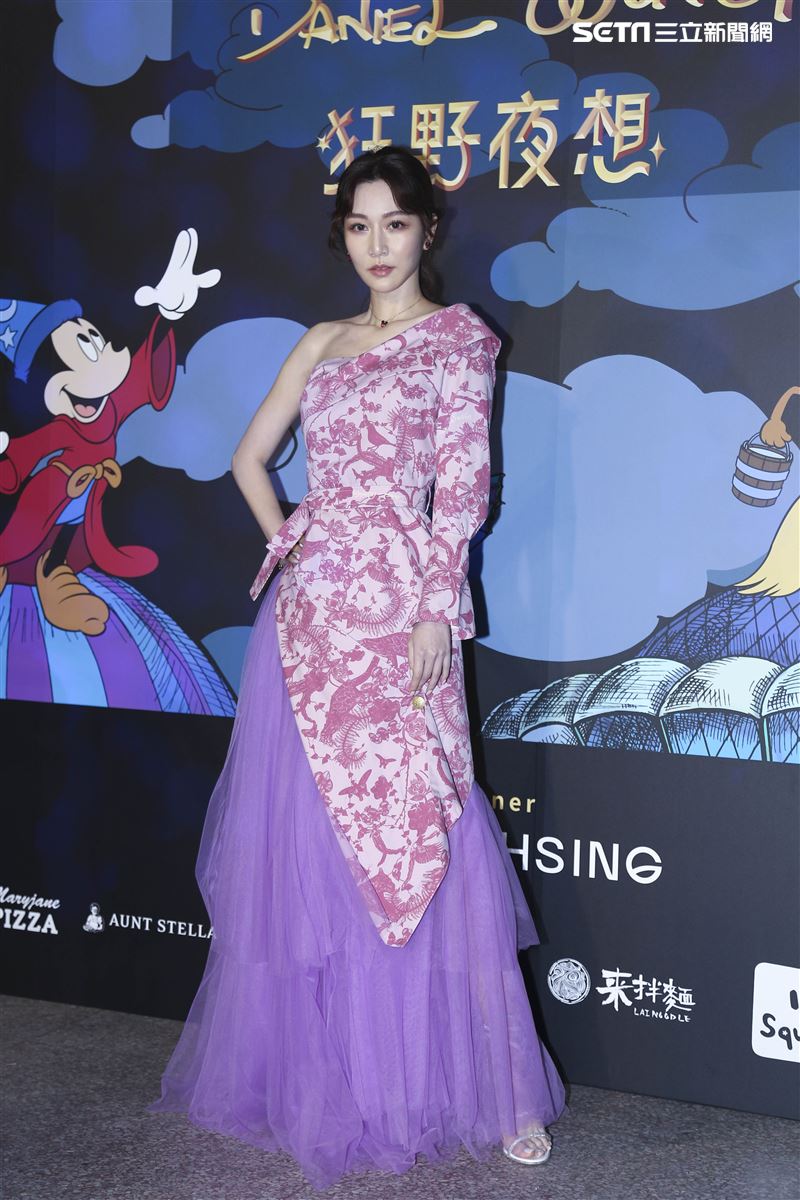 設計師Daniel Wong攜手Disney打造【狂野夜想 Fantasia 2OFW 】時裝秀郭書瑤、禾浩辰、謝忻、周興哲、周曉涵、閻奕格、胡宇威出席。（圖／記者楊澍攝影）