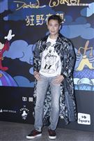 設計師Daniel Wong攜手Disney打造【狂野夜想 Fantasia 2OFW 】時裝秀郭書瑤、禾浩辰、謝忻、周興哲、周曉涵、閻奕格、胡宇威出席。（圖／記者楊澍攝影）