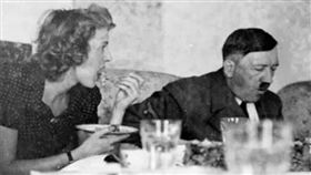 希特勒、試毒員（翻攝自百度百科）