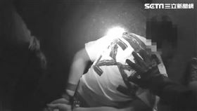 台北市周姓毒販多次駕車衝撞警方，仍遭警方循線埋伏逮獲。（圖／翻攝畫面）