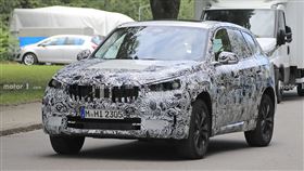 ▲BMW X1大改款測試車（圖／翻攝自motor1）