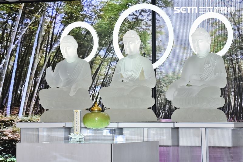 金馬名導張毅追思會，台灣著名電影人焦雄屏、滾石董事長段鐘沂、亞太影帝石雋、導演侯孝賢、李行、朱延平、王童、陳坤厚，藝人張小燕、陶喆、李興文、歐陽龍等人均出席。（圖／記者楊澍攝影）