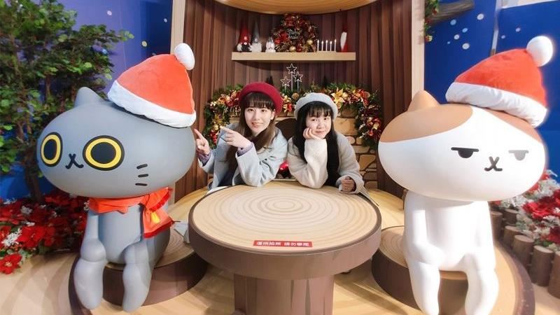 環球購物中心打造飄雪耶誕村！