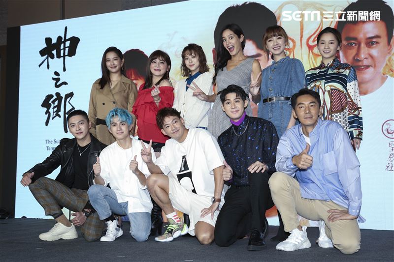 台灣原創漫畫改編戲劇《神之鄉》發佈會李玉璽、項婕如、王識賢、李李仁、謝怡芬、王彩樺等人出席。（圖／記者楊澍攝影）