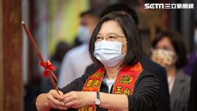 蔡英文出席「五條港安西府」庚子年啓建金籙太上覃恩祈安護國七朝清醮大典。（圖／總統府提供）