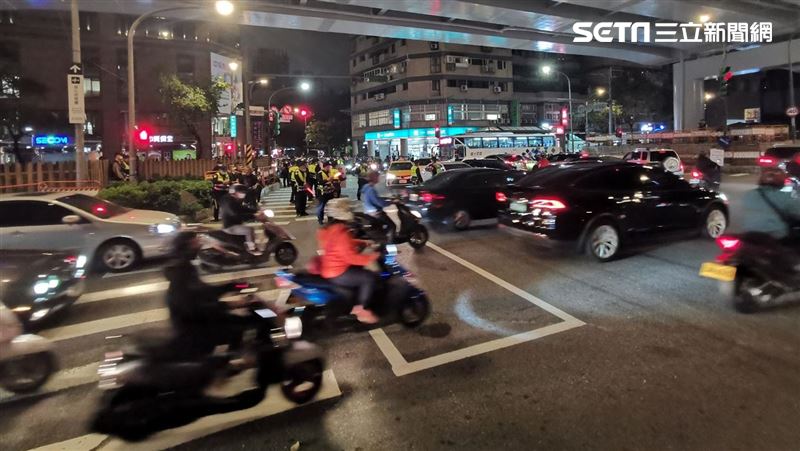 警方怒轟「惡意待轉」　交警1句酸爆