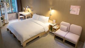 承億文旅旗下分館台中鳥日子首度與新銳傢俱設計品牌「走走家具」合作，以「Go.Home 帶得走的家」為題展演旅者與心中歸屬，即日起在台中鳥日子盛大開展。（圖／業者提供）