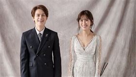 婚紗整理／HowHow與鄧福如（翻攝自臉書 How Fun 如何爽）