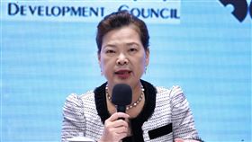 王美花：台為CPTPP做足準備　中國加入門檻相對高中國國家主席習近平在APEC領袖峰會上提出，將考慮加入CPTPP，外界憂心可能讓台灣爭取加入的難度提高。經濟部長王美花（圖）21日出席台美經濟繁榮夥伴對話記者會時表示，台灣已經做了相當多準備，而CPTPP在體制面「對中國來說相對門檻是高的」。中央社記者謝佳璋攝　109年11月21日