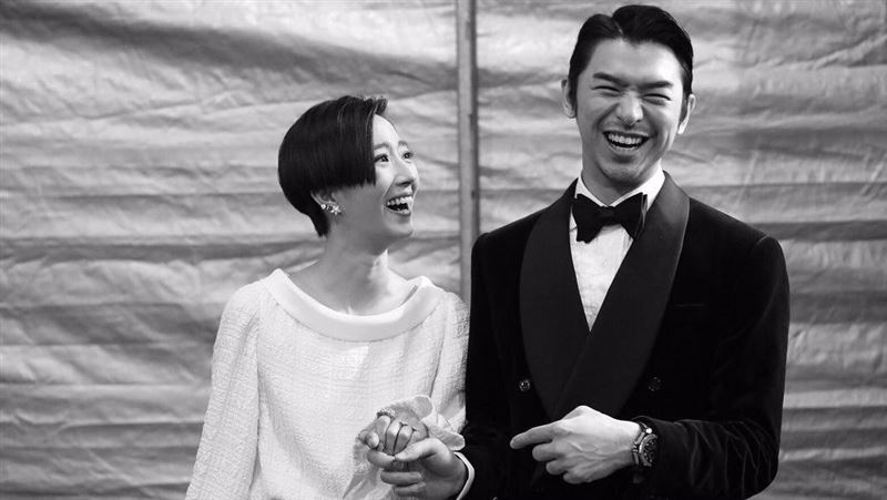 藍色大門合體　桂綸鎂竟偷牽手陳柏霖